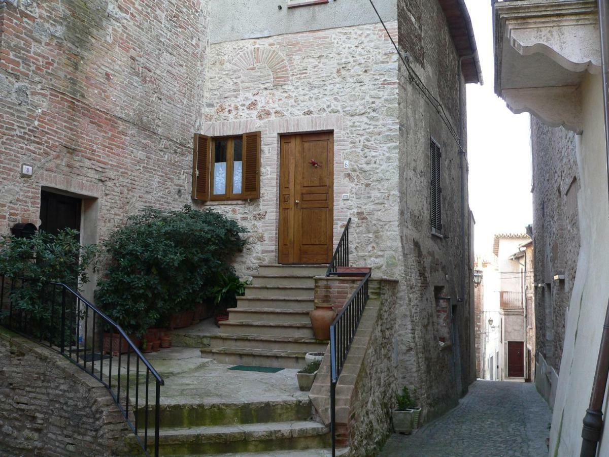 Bilocale Verde Umbria 몬테카스트릴리 외부 사진